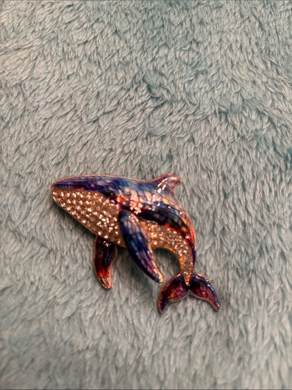 Beach Ocean Sea Life Crystal Encrusted Whale Brooch Pin NWT 2.75x1.75โ - Picture 6 of 15